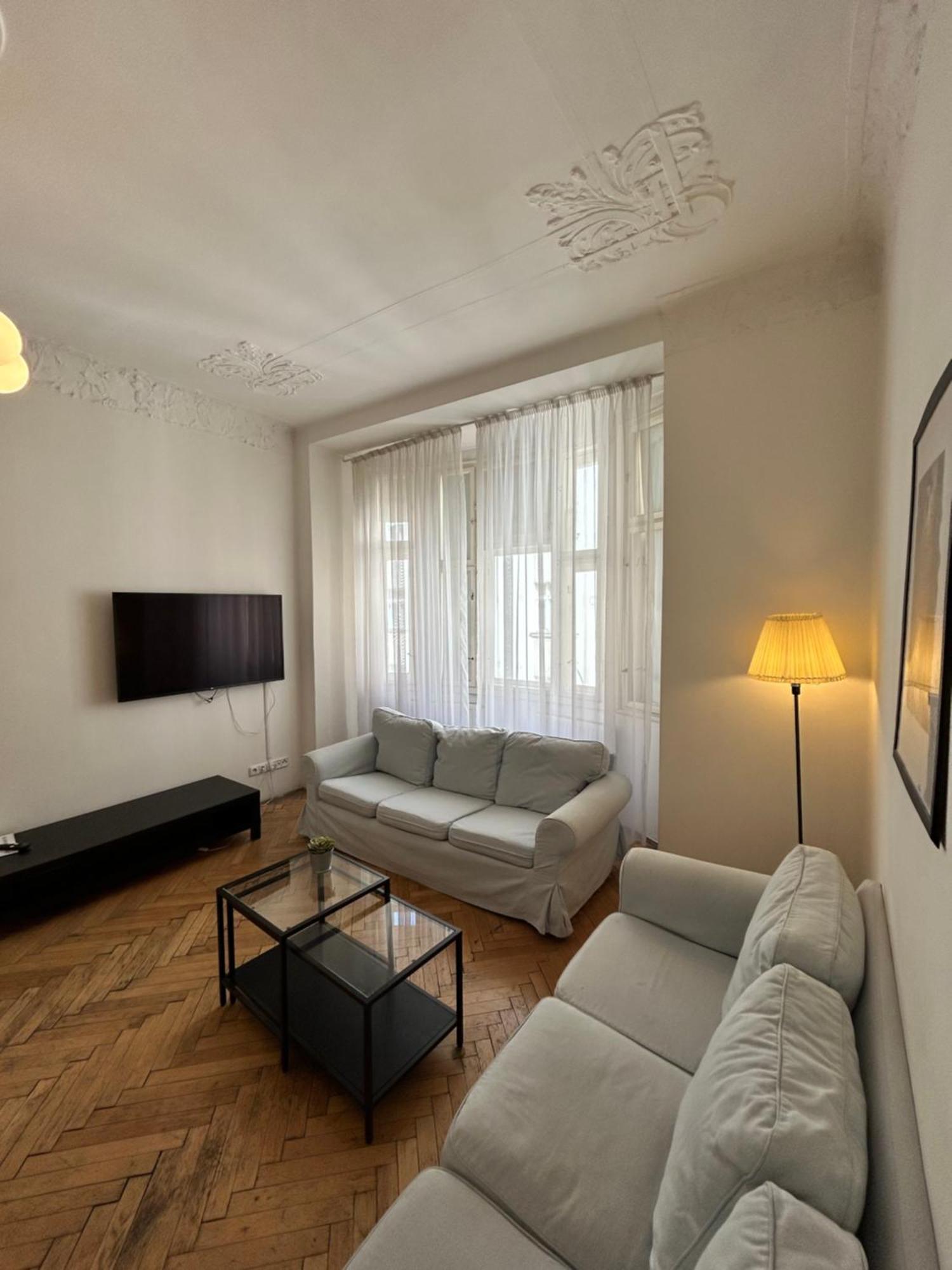 Exclusive * Prague